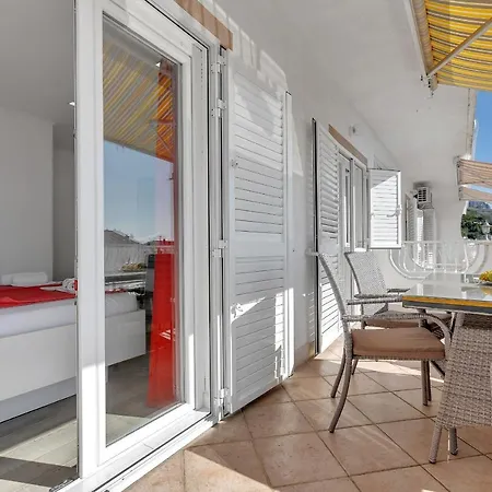 Apartment Zorica *